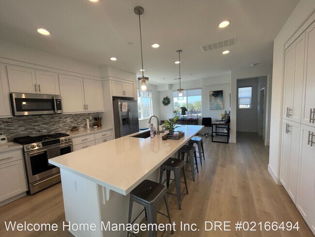 Building Photo - 3 br, 3.5 bath House - 132 Vivid Lane