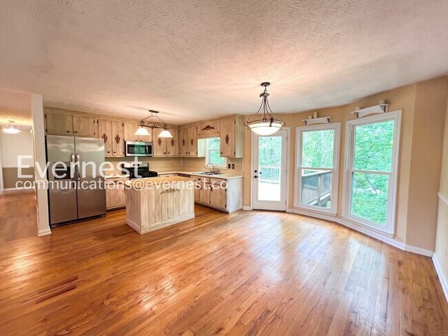 Building Photo - 2100 Toonigh Rd