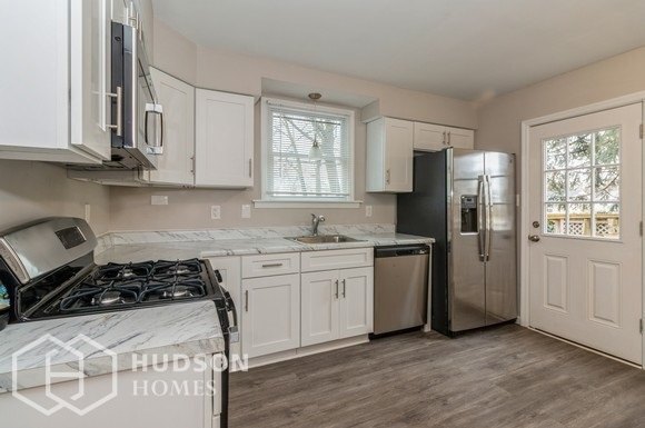 Foto del edificio - NOW AVAILABLE!  - 402 TAFT PL, EDGEWATER P...