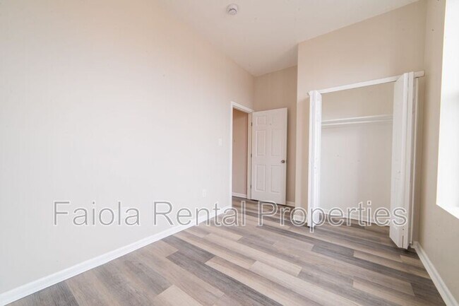 Foto del edificio - 112 N High St