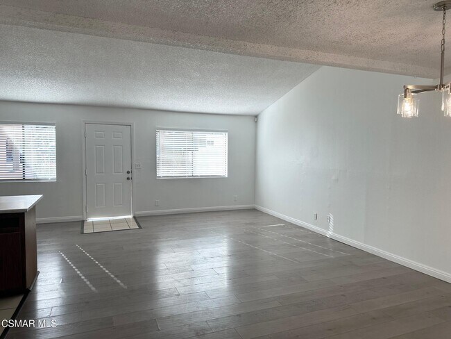 Building Photo - 53380 Avenida Ramirez