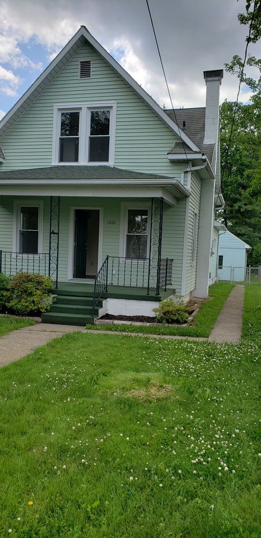 Foto del edificio - HOUSE FOR SALE, not for rent.
