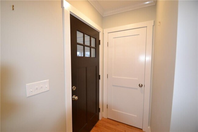 Foto del edificio - 4 Sunset Rd