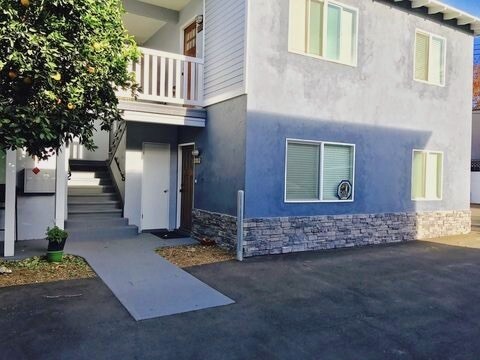 Foto del edificio - 24385 Chestnut St