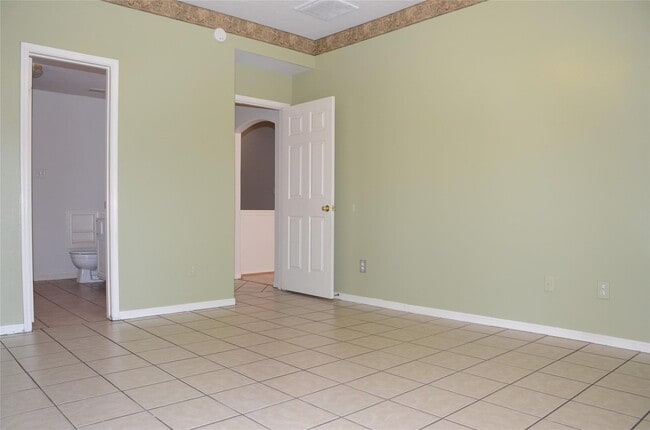 Building Photo - 6903 Kettlemar Dr