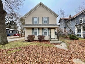 Building Photo - 1633 Peck St
