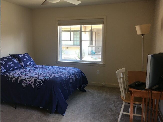 Foto del edificio - 2121 Oak Park Ln