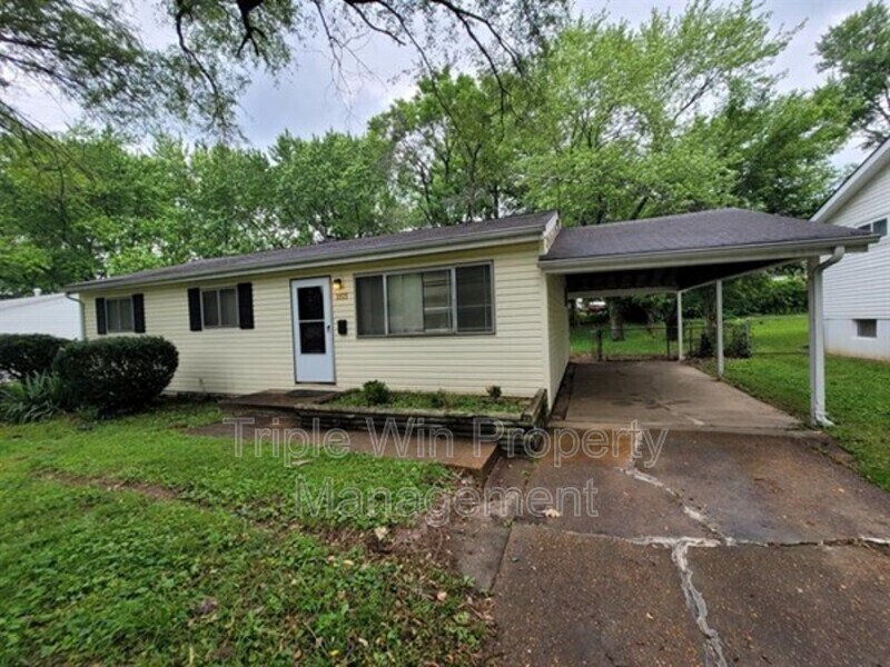 Foto principal - 1155 Penhurst Dr