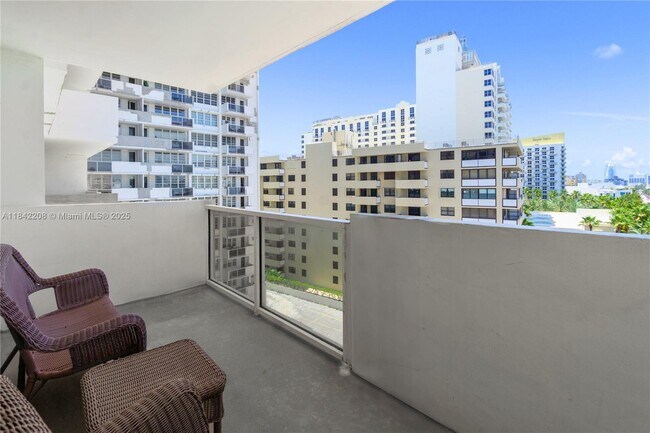 Foto del edificio - 100 Lincoln Rd