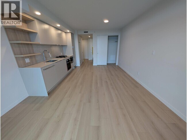 Building Photo - 311 Alderson Ave