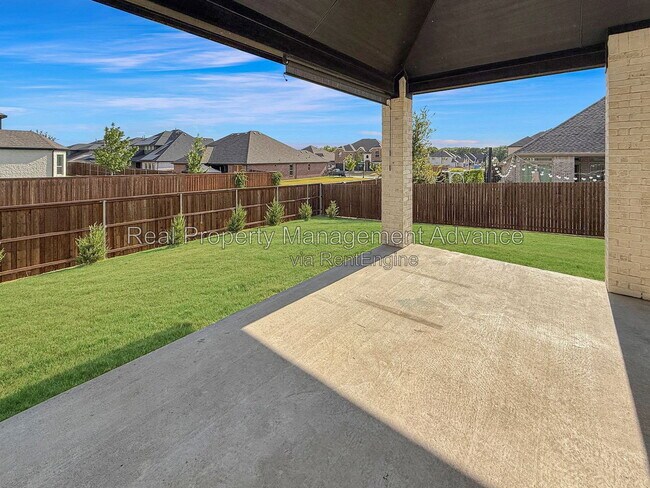 Foto del edificio - 308 Winding Creek Ln