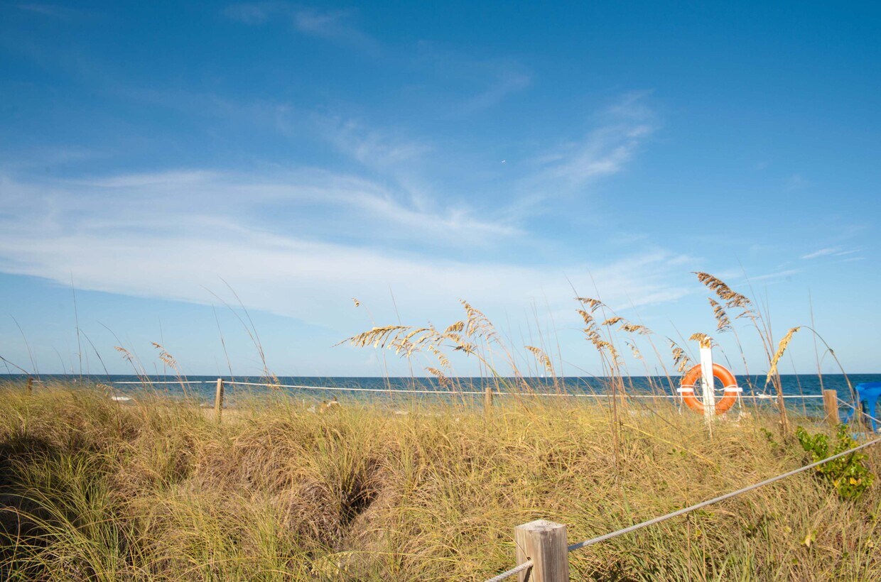 Foto principal - 4051 N Ocean Dr