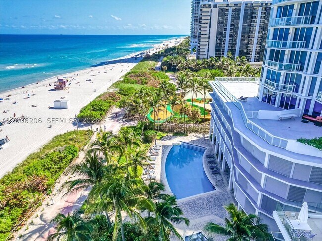 Building Photo - 6515 Collins Ave