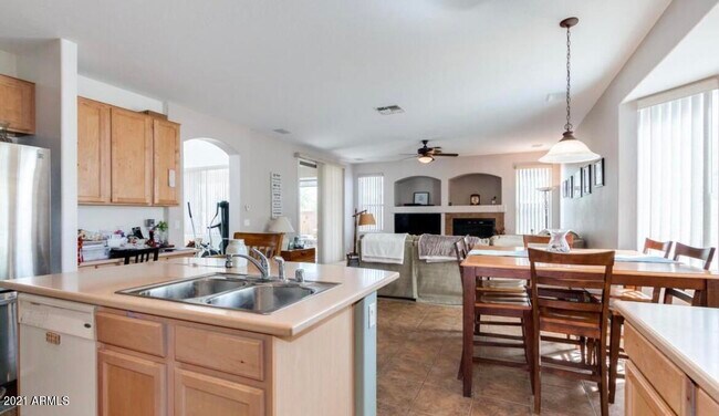 Foto del edificio - 12159 N 149th Dr