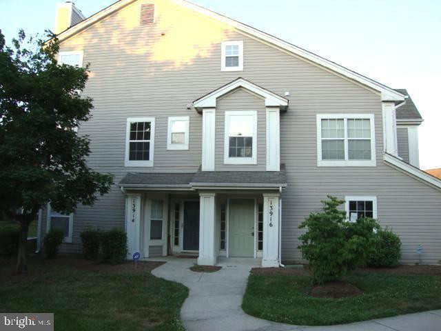 Foto del edificio - 13916 King George Way