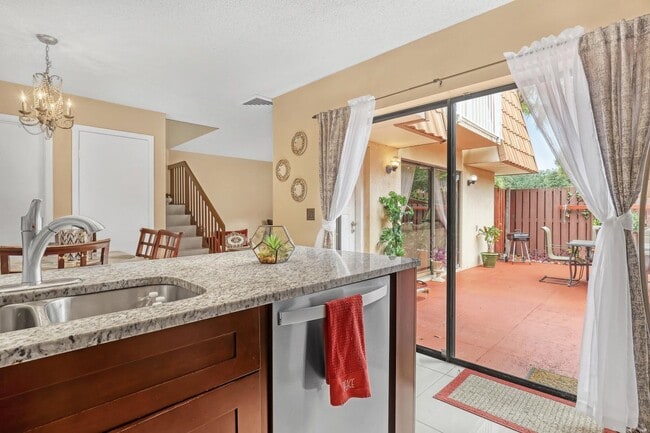 Building Photo - 728 Mill Valley Pl