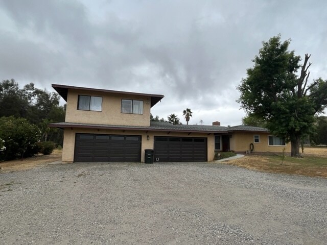 piso superior - 29120 San Timoteo Canyon Rd