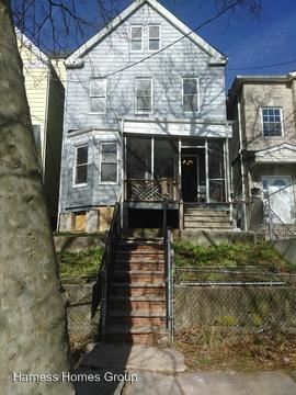 Foto principal - 241 Peshine Ave