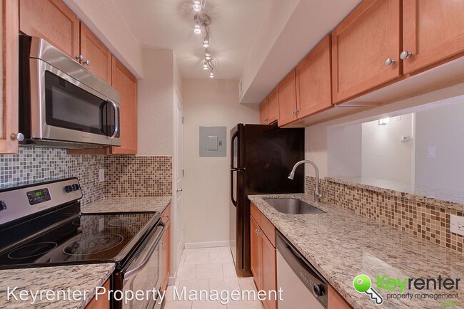 Building Photo - 2 br, 1 bath House - 3204 Menchaca Rd #412,