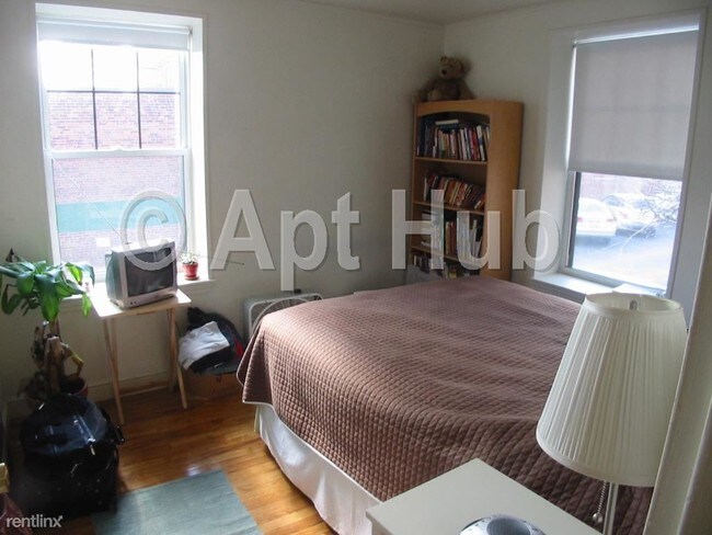 Building Photo - 2 br, 1 bath  - 262 Harvard St