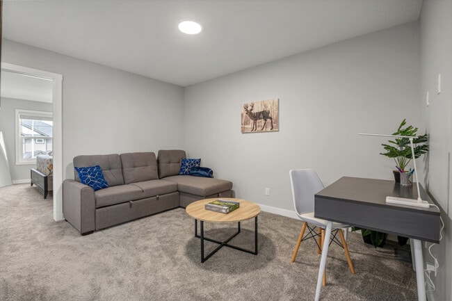 Building Photo - 233 Midgrove Mews SW