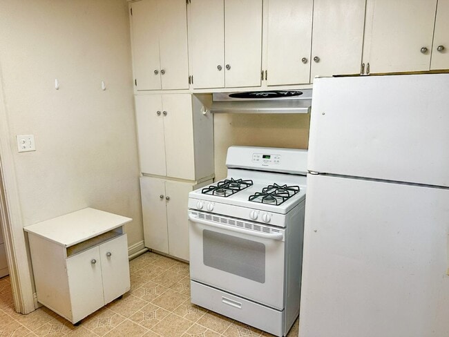 Building Photo - 4 Bedroom Home for Rent in Chico CA | Large Yard, Near Downtown & Bidwell Park