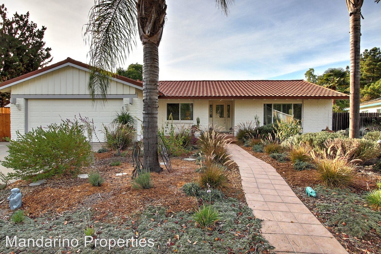 Primary Photo - 6110 Manzanillo Dr
