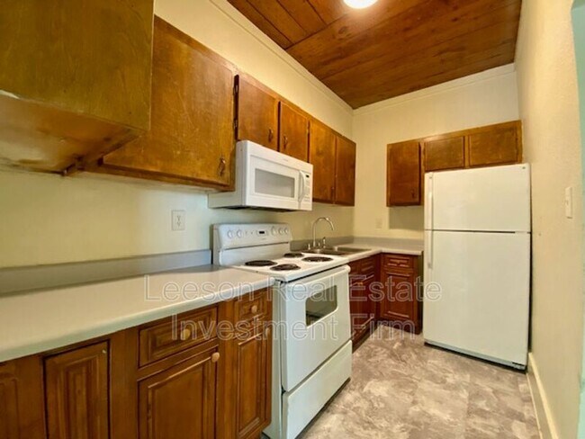 Foto del edificio - 451 Egan St