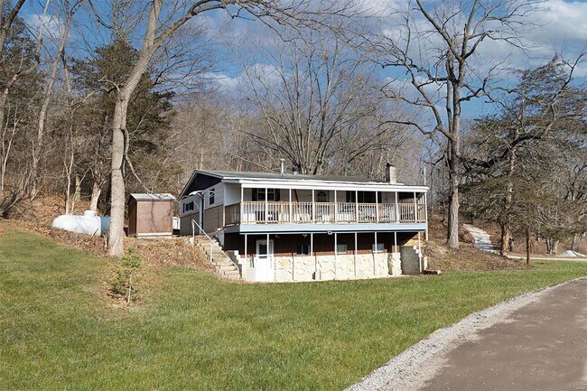 Building Photo - 2445 Hawkhaven Dr