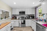 Primary Photo - 675 West St