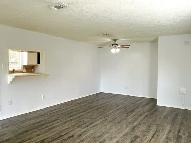 Building Photo - 2835 Pilgrims Point Dr