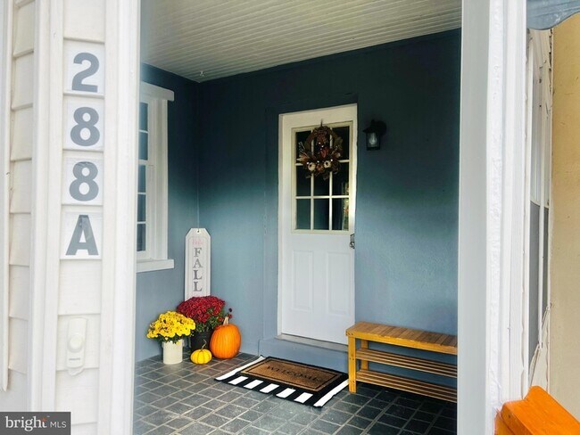 Foto del edificio - 288 Hoffmansville Rd