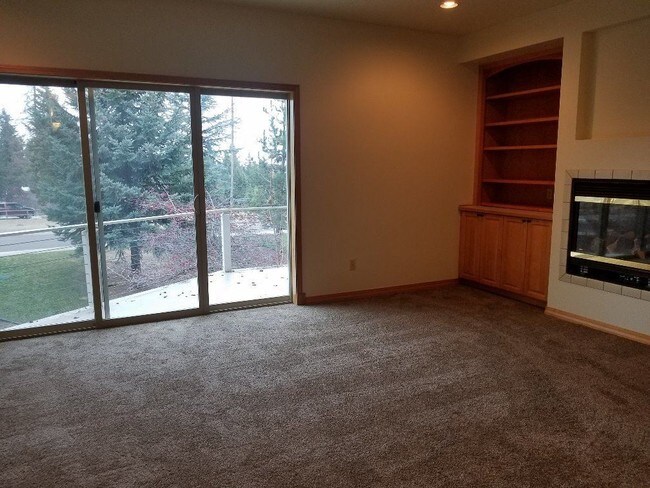 Building Photo - 3 br, 3.5 bath House - 804 Stoner Loop