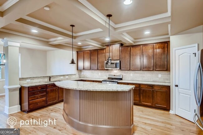 Building Photo - 4499 Sierra Creek Dr NE