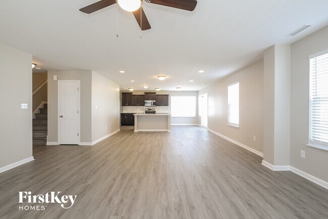 Building Photo - 737 Prospector Dr