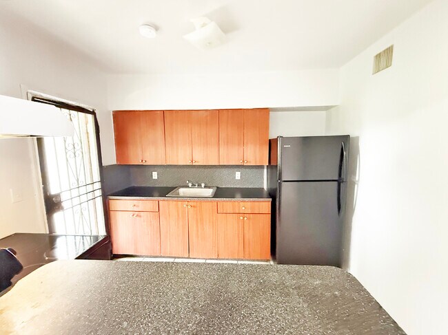 Foto del edificio - 531 NW 110th St