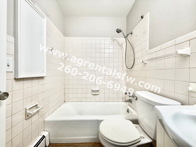 Foto del edificio - 901-931 West Brookwood Court