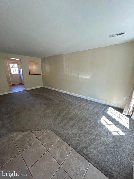 Foto del edificio - 8447 Braxted Ln