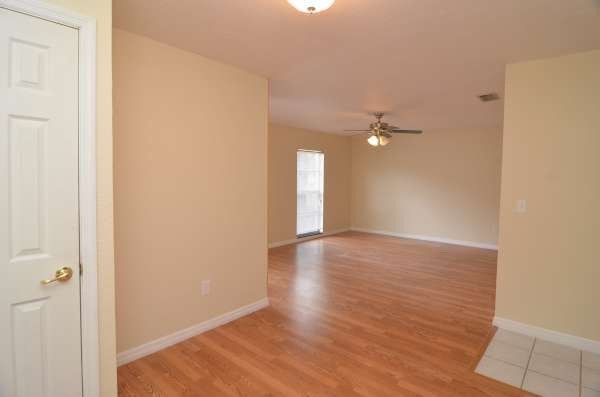 Foto del edificio - 2925 E 148th Ave