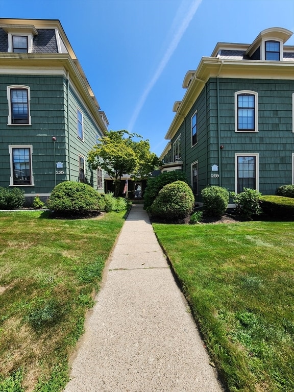 Building Photo - 255 Lafayette St