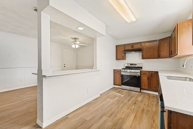 Foto del edificio - 10125 Muskogee Dr