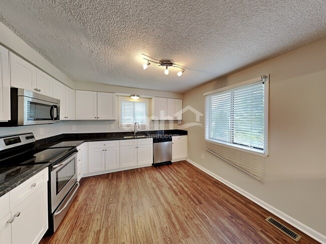 Building Photo - 3309 Stadler Dr