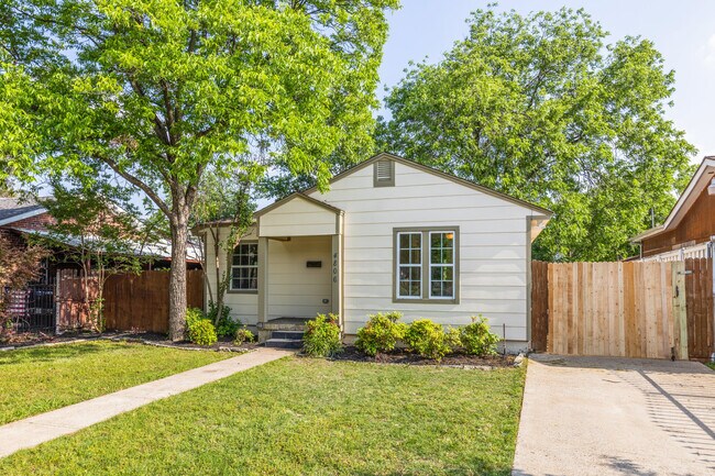 Foto del edificio - 4806 W University Blvd