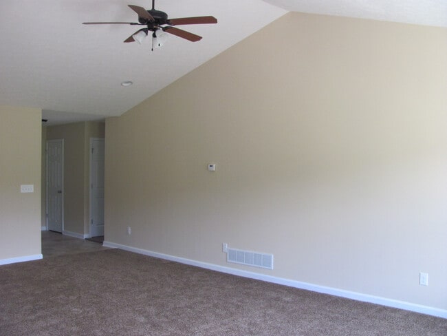 Building Photo - 139 Boone Trce