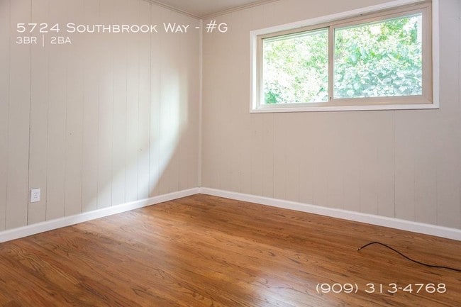 Building Photo - 5724 Southbrook Way