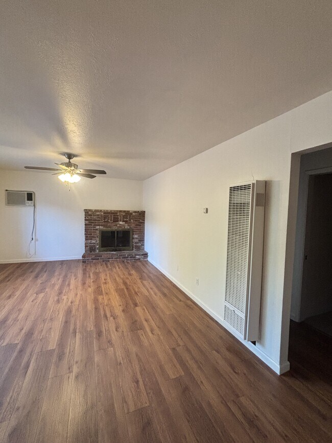 Foto del edificio - 297 Cornwall Ave