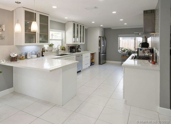 Building Photo - 10800 SW 126th Ave