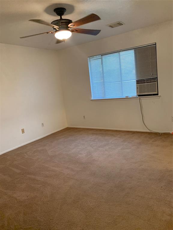 Building Photo - 10901 W Dogwood Dr
