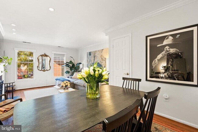 Foto del edificio - 1944 N Cleveland St