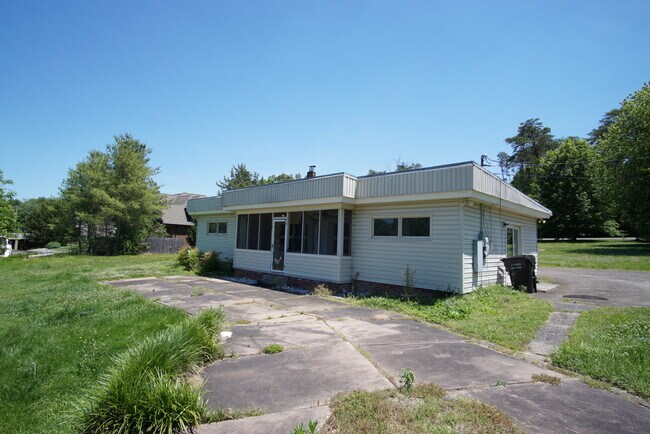 Foto del edificio - 10023 Westland Dr
